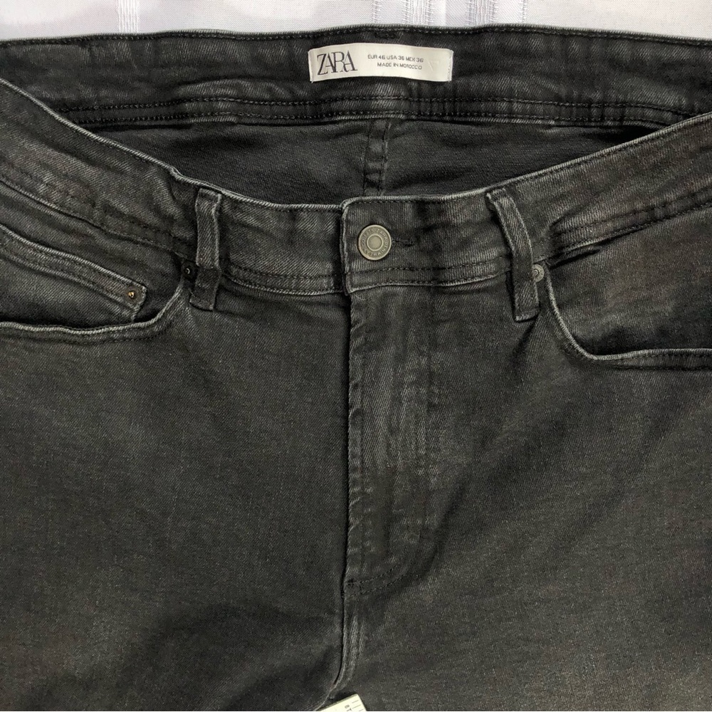 Zara Black Denim Straight Leg Jeans with Some Stretch! Size 36 - Picture 5 of 9